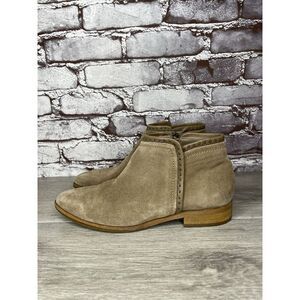 ITALEAU Tan Suede Leather Ankle Side Zipper Low Heel Boots Women Sz 37EU/7.5M US